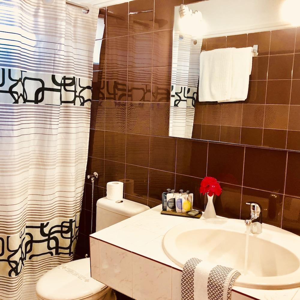 G George Aparthotel Нидри Екстериор снимка