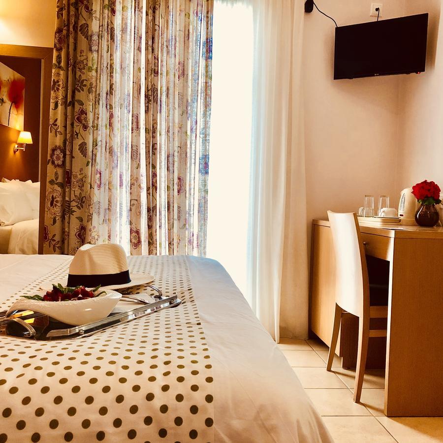 G George Aparthotel Нидри Екстериор снимка