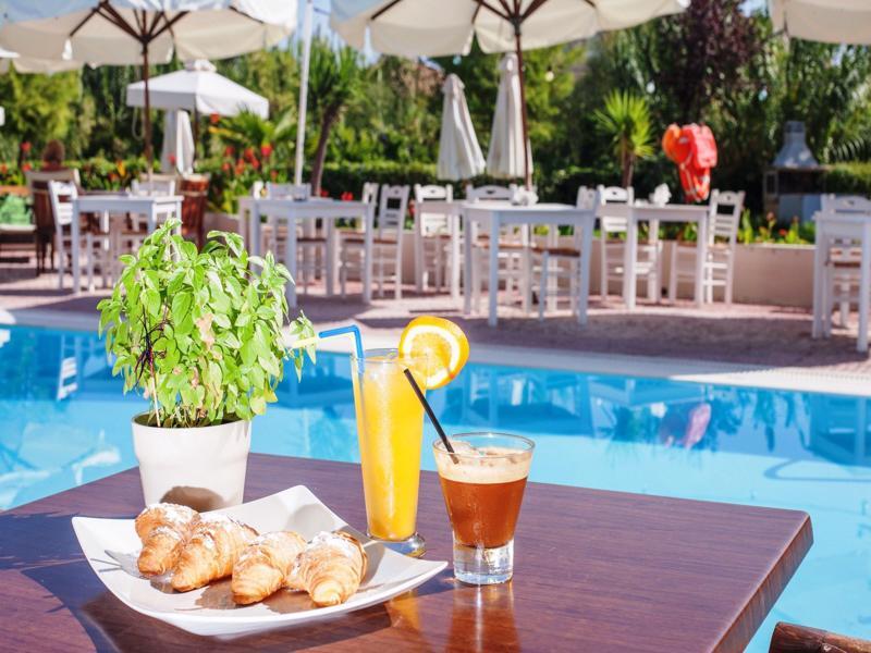 G George Aparthotel Нидри Екстериор снимка