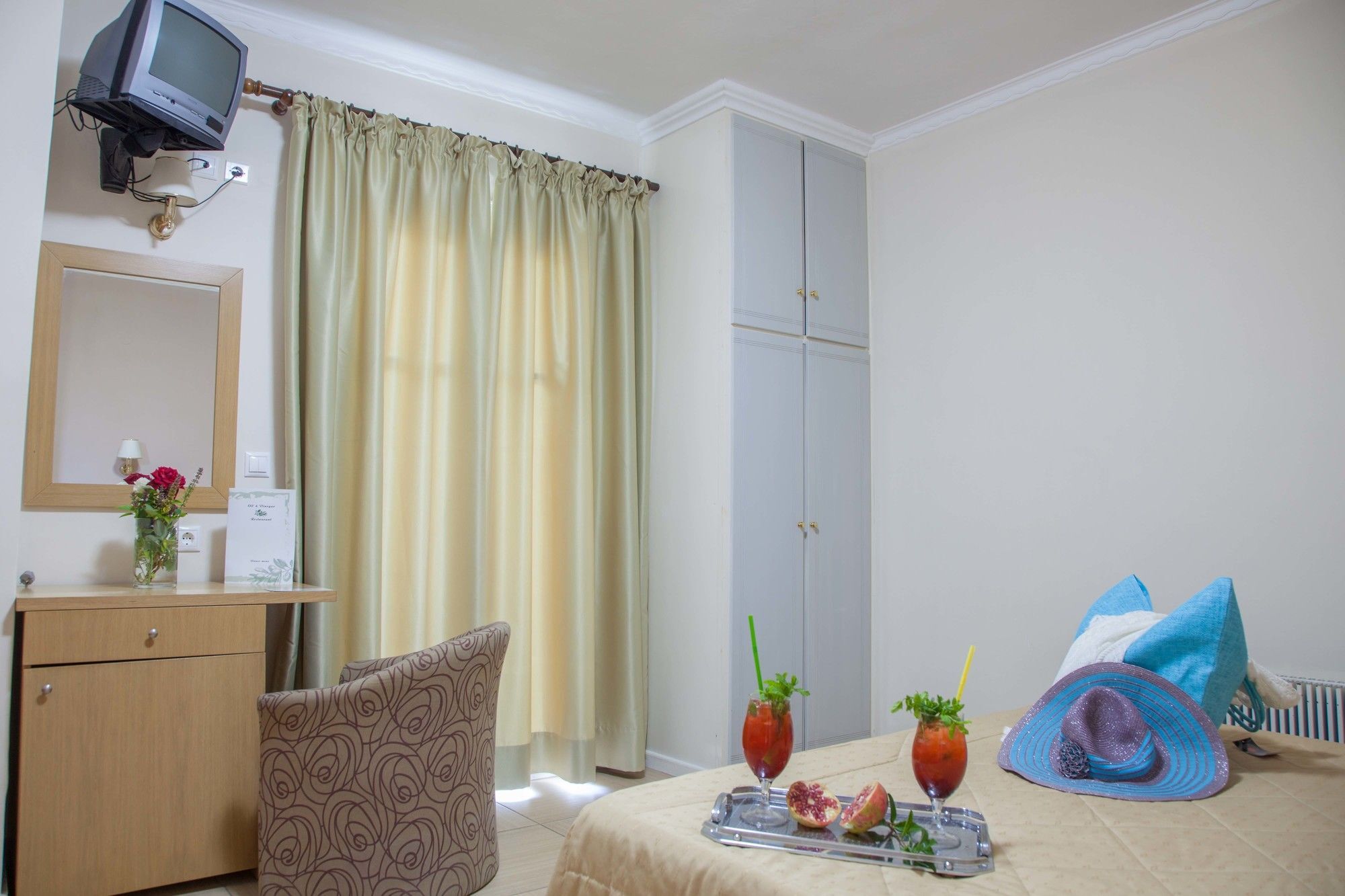 G George Aparthotel Нидри Екстериор снимка