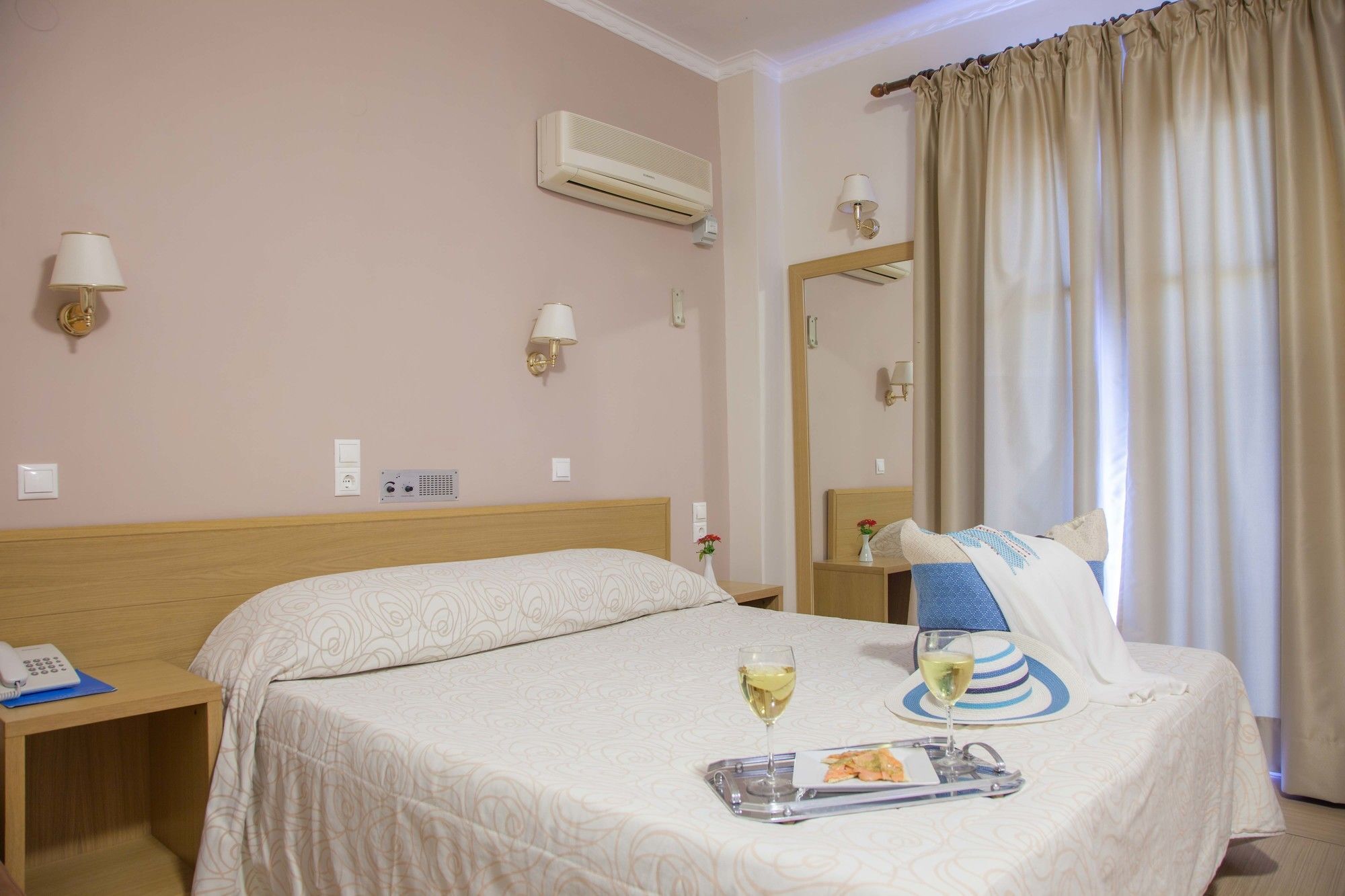 G George Aparthotel Нидри Екстериор снимка